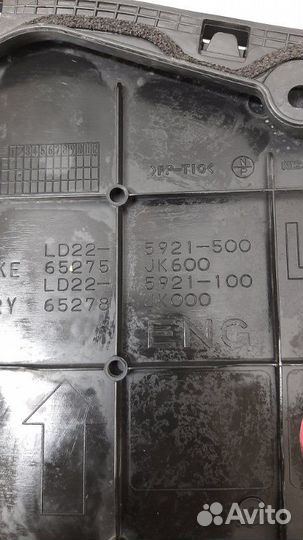 Накладка рамы ветрового окна (жабо ) левая