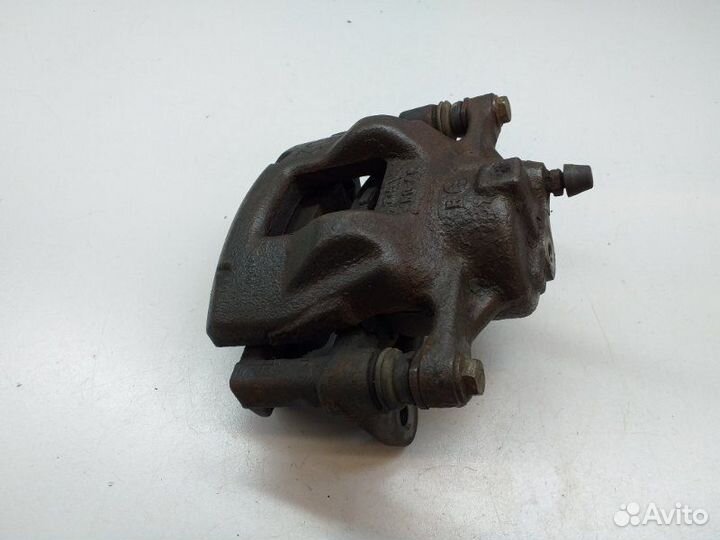 Суппорт тормозной передний правый Toyota Corolla