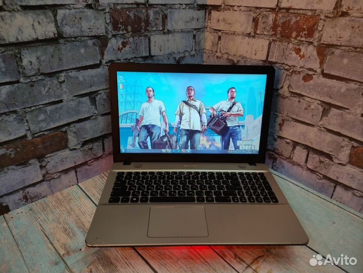 Игровой ноутбук Asus 4 ядра/4 гига/гарантия