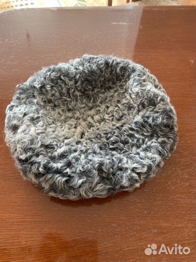 Берет каракулевый новый