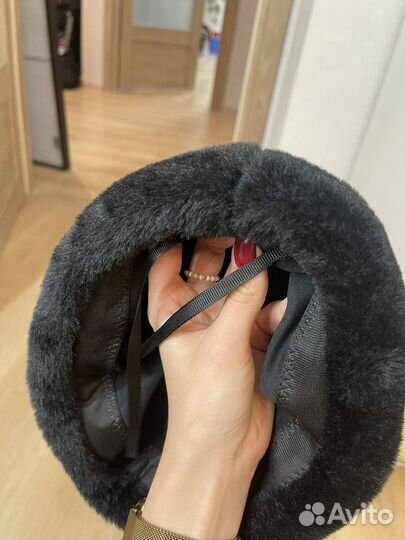 Шапка из искусственного меха женская