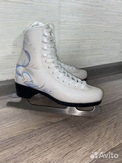 Коньки женские 36
