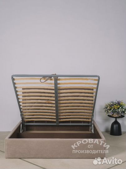 Кровать на заказ полутороспальная с ортопедическим эффектом 140x200