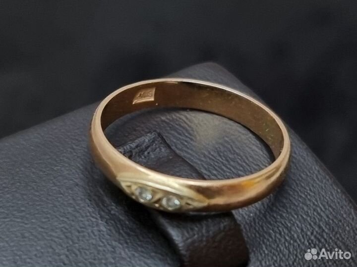Золотое кольцо 585 пробы массой 2.5 грамма (Р17.5)