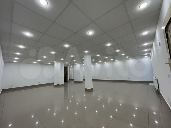 Помещение у остановки автобусов, 83.6 м²