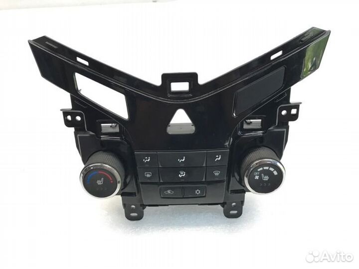 Блок управления климат-контролем Chevrolet Cruze