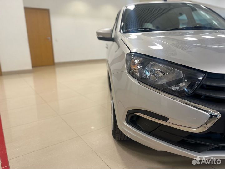 LADA Granta 1.6 МТ, 2018, 12 000 км