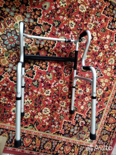 Ходунки для инвалидов