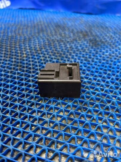 Реле Honda Fit хэтчбек 2002