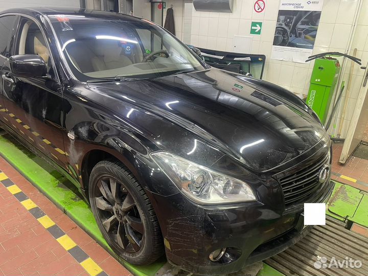 Лобовое стекло Infiniti M56 (Y51)
