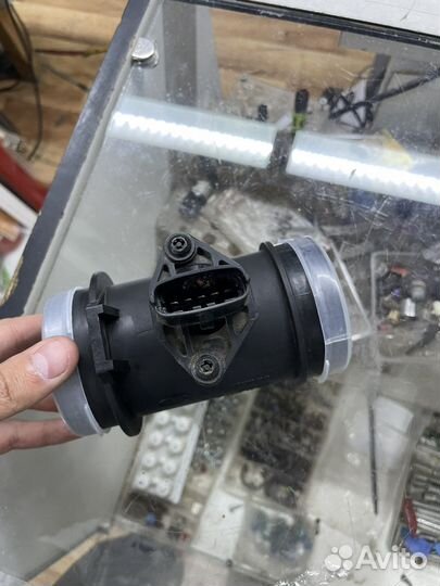 Датчик массового расхода воздуха Kia Spectra