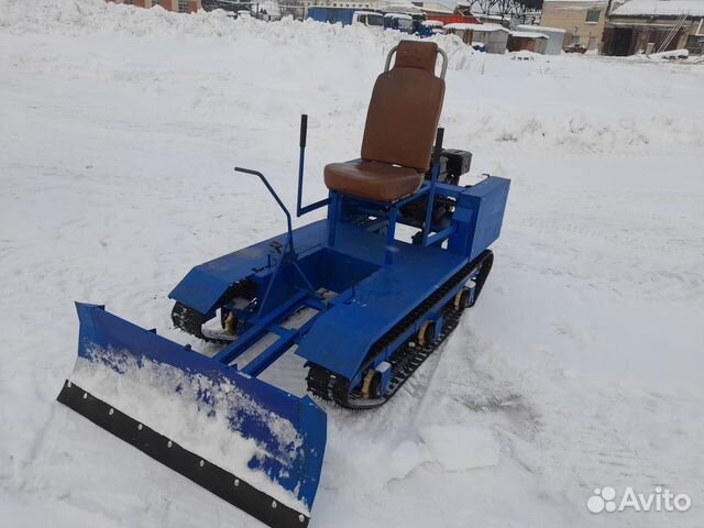 Самоходное кресло на гусеницах