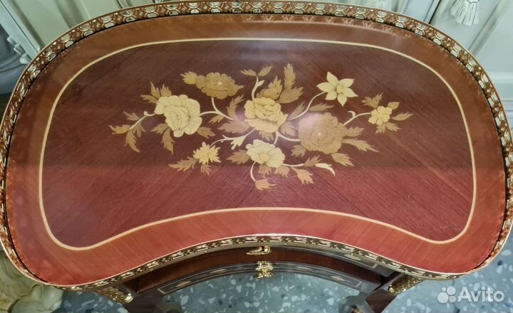 Тумбочка овальная Mariner