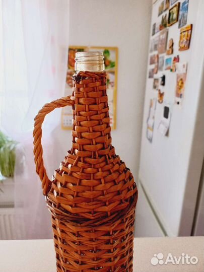 Стеклянная бутылка 1 л. Лоза оплетка