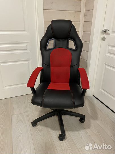 Компьютерное кресло TetChair