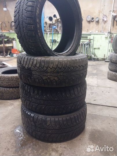 Bridgestone Ice Cruiser 7000 215/50 R17