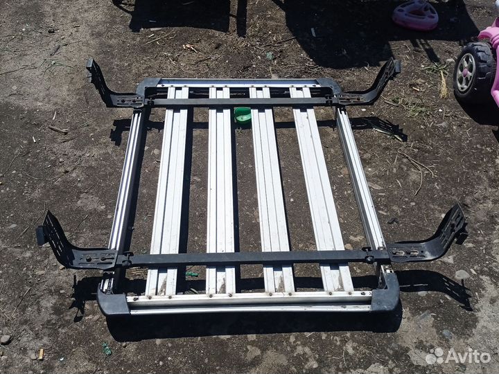 Багажник на крышу