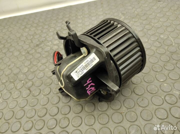 Моторчик отопителя Mini Paceman R61 N16B16A 1.6