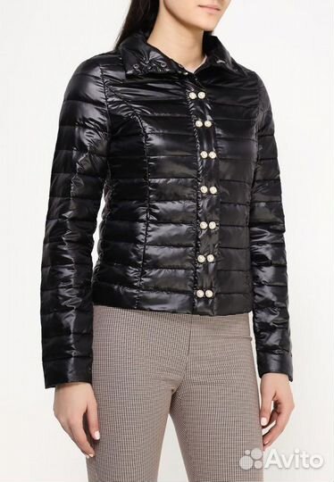 Женская черная куртка-пуховик от Love Republic