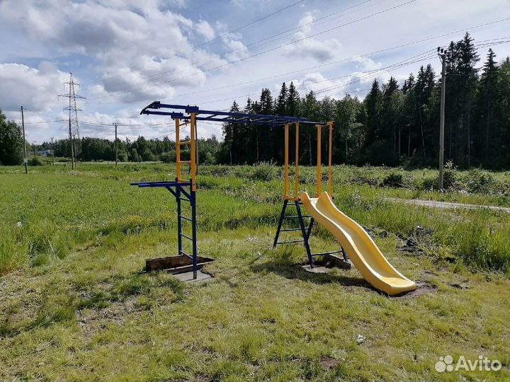 Детская игровая площадка с горкой