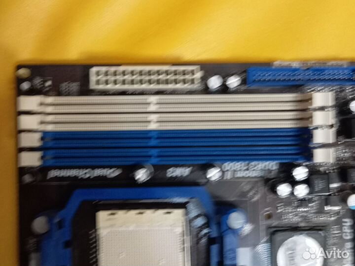 Материнская плата