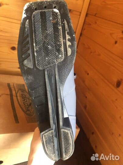 Лыжные ботинки