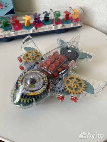 Музыкальный светящийся поезд и самолет