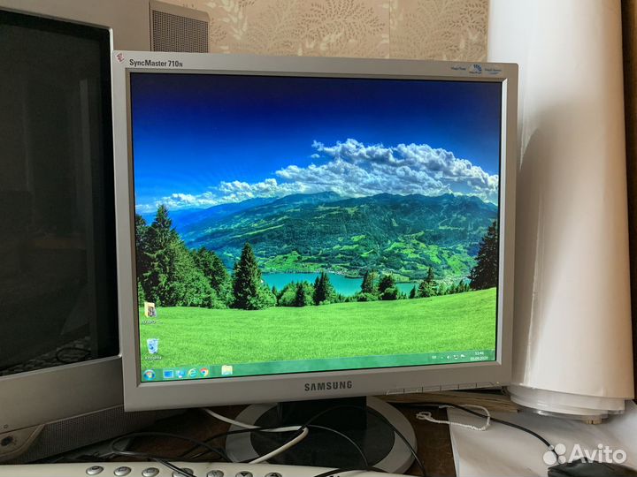 17 дюймовый ЖК монитор Samsung SyncMaster 710n