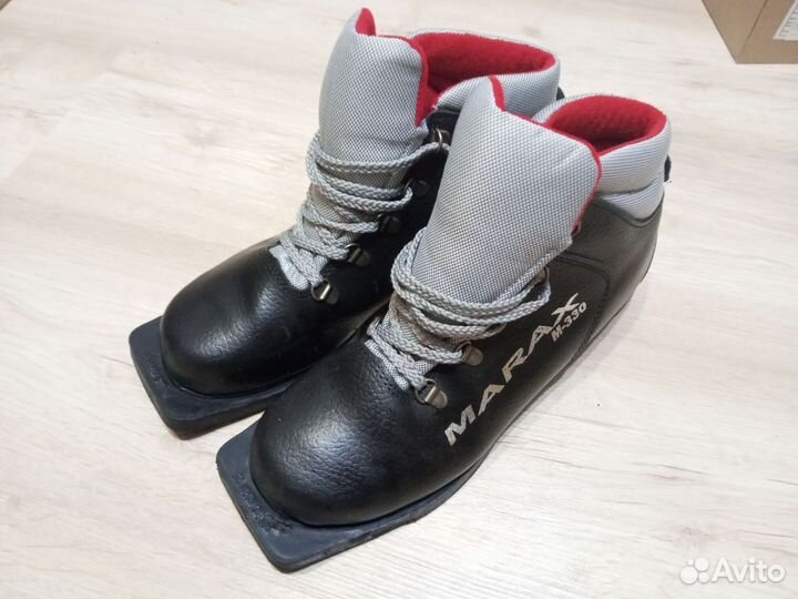 Лыжные ботинки 39 размер