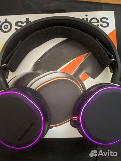 Наушники steelseries Arctis 5