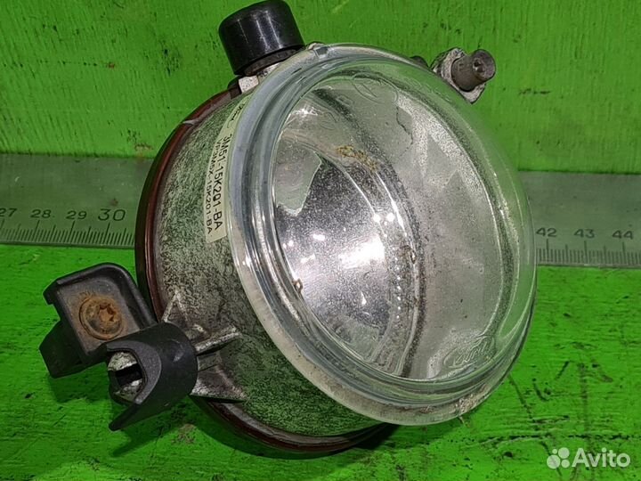 Фара противотуманная правая Ford Kuga 2008-2012