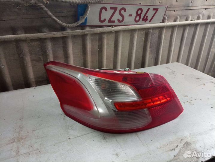 Фонарь задний левый peugeot 301
