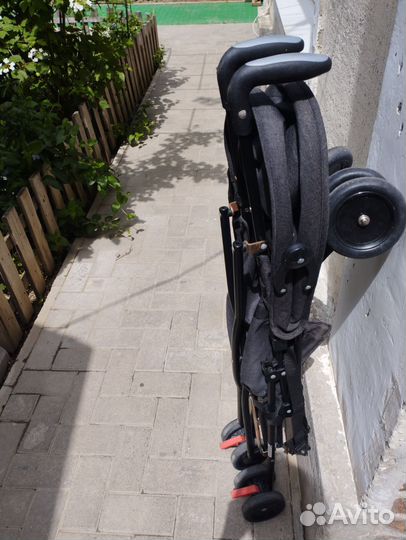 Коляска трость