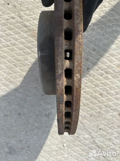 Тормозной диск передний dodge ram 5gen