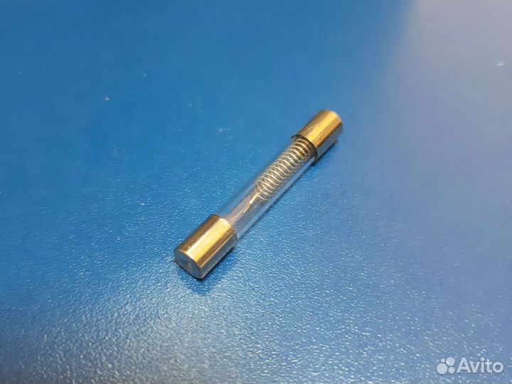 Предохранитель высоковольтный 0.9 а 5KV для свч