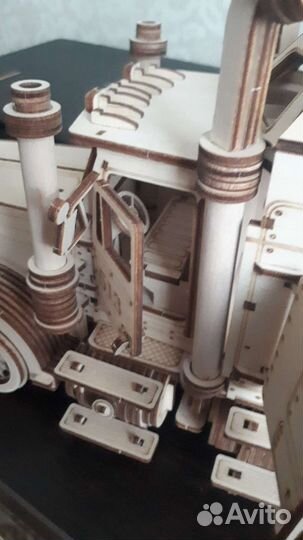 Деревянная сборная модель автомобиля