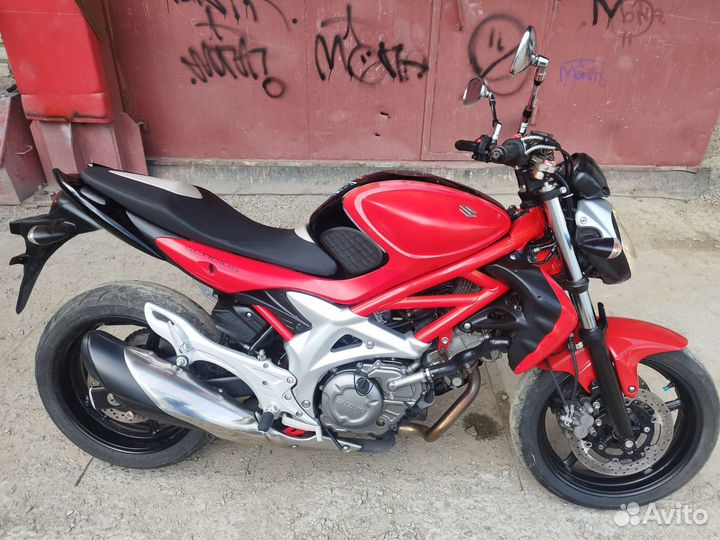 Продам Suzuki sfv 400 Gladius