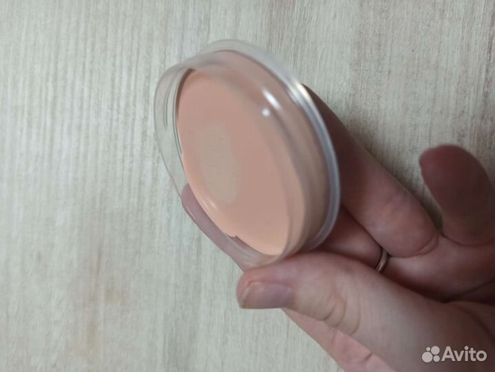 Консилер- корректор в области вокруг глаз Organi