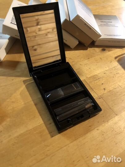 Футляр для косметики amway artistry