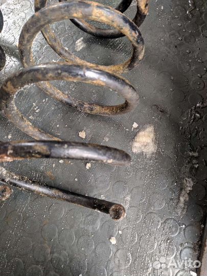 Передние пружины Mercedes Vito w638