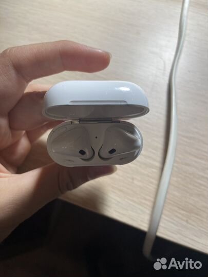 Apple airpods (оригинал)