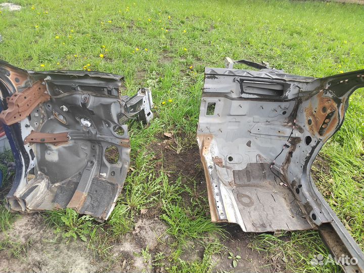 Передняя четверть Лансер 10 правая левая