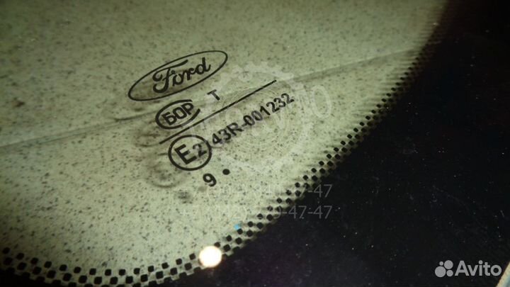 Стекло кузовное глухое левое Ford Focus 2