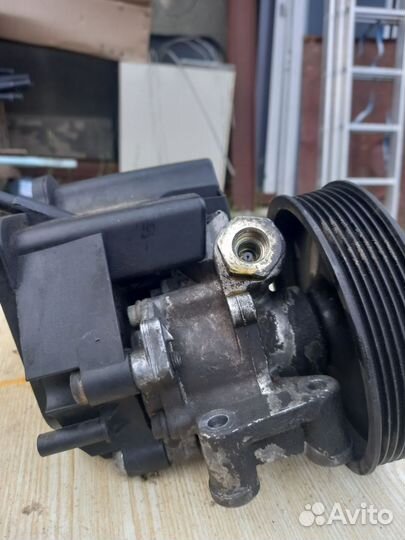 Насос гур mercedes m271 с бачком