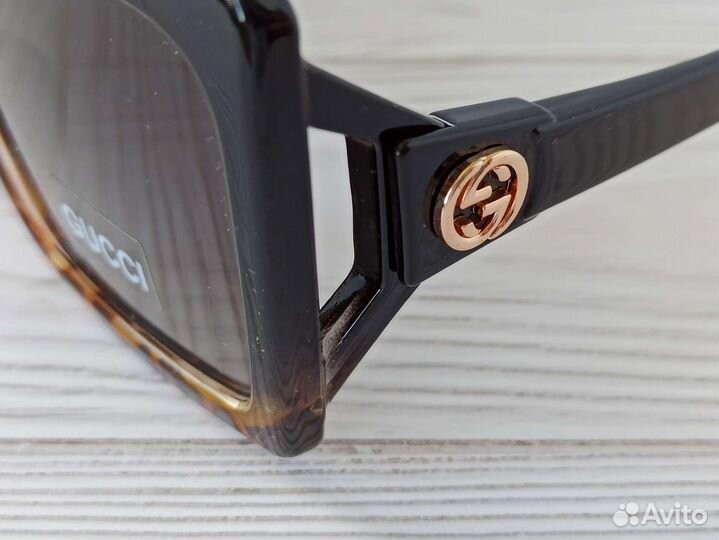 Очки солнцезащитные женские Gucci новые