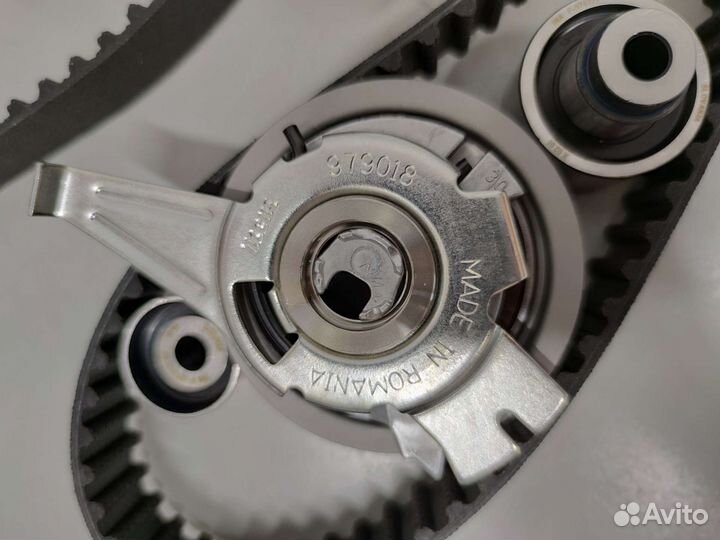 Водяной Насос + Комплект Зубчатого Ремня 2.0 TDI