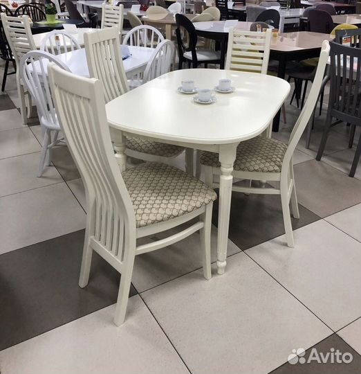 Стул деревянный для кухни гостиной