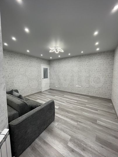 2-к. квартира, 50 м², 9/10 эт.