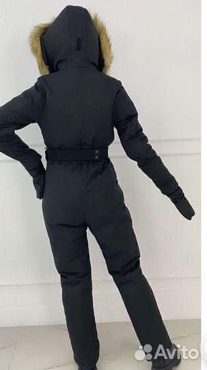 Зимний женский комбинезон новый с сумочкой+краги