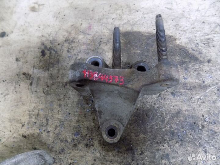 Кронштейн двигателя правый Transit 2006-2013